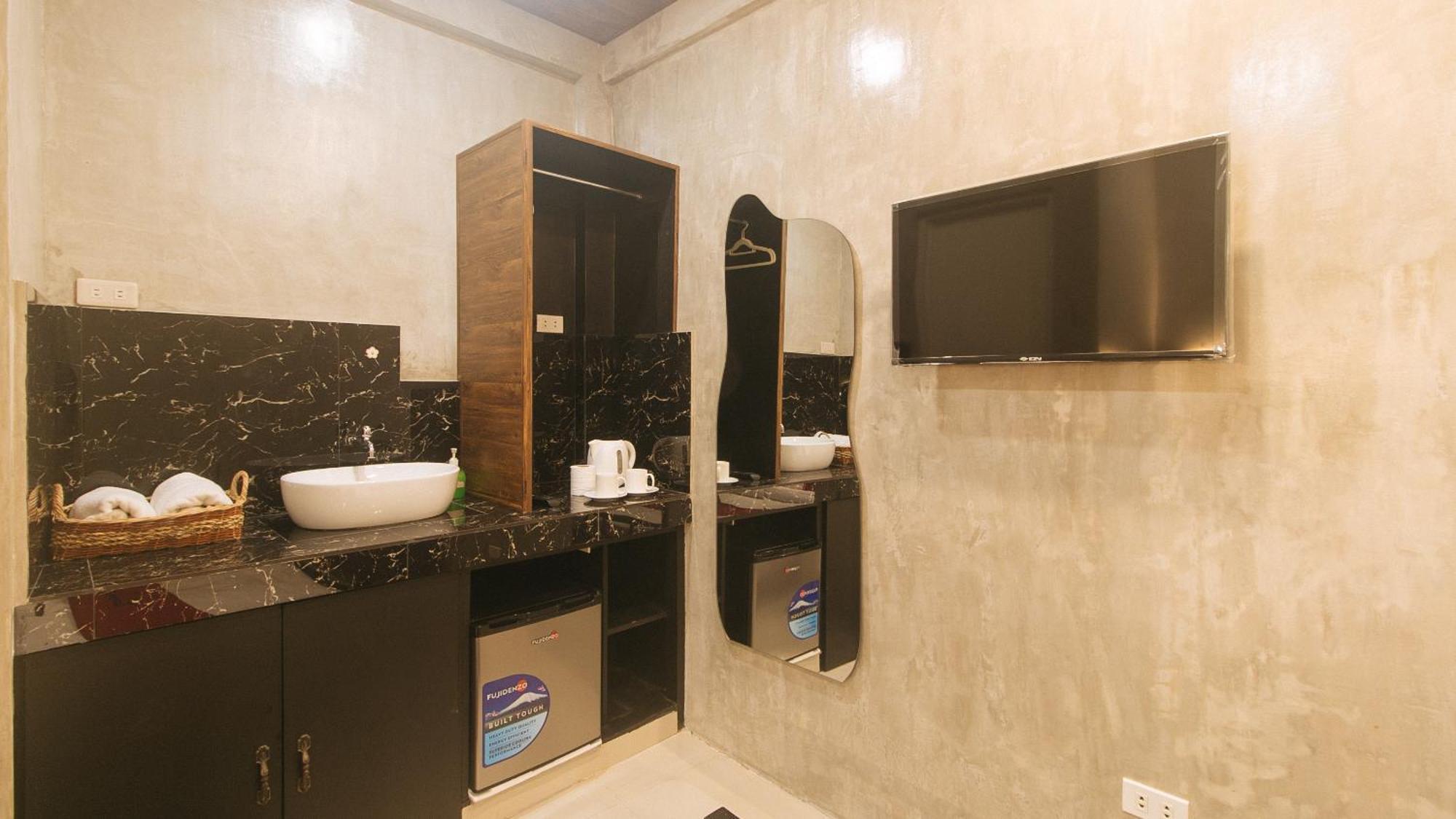 Reddoorz At Mbb Room Naia 2 Paranaque City Экстерьер фото