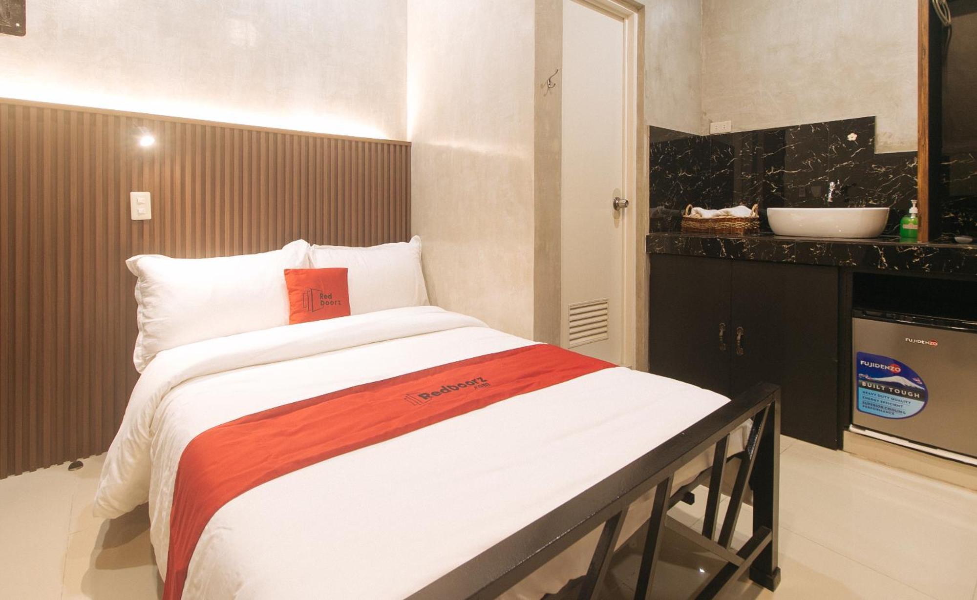 Reddoorz At Mbb Room Naia 2 Paranaque City Экстерьер фото